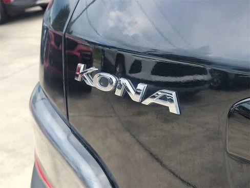 Used 2023 Hyundai Kona SEL image 7