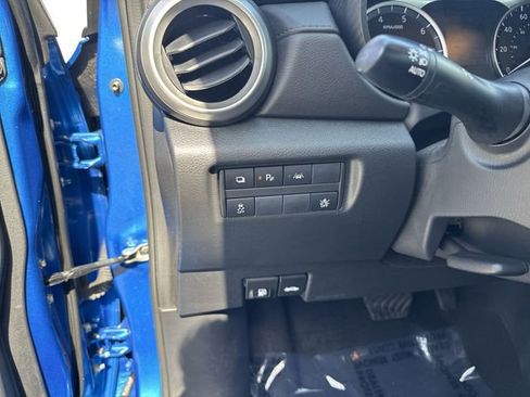 Used 2023 Nissan Versa S w/ Trunk Package image 23