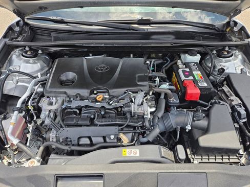 Used 2020 Toyota Camry LE FWD image 17