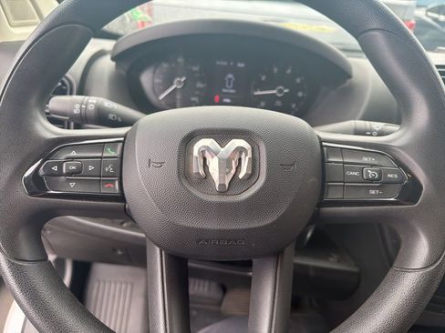 Used 2023 RAM ProMaster 2500 FWD image 10