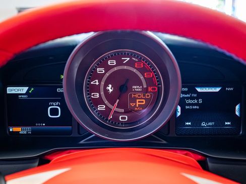 Used 2022 Ferrari F8 Tributo RWD image 13