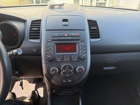 Used 2012 Kia Soul + image 6