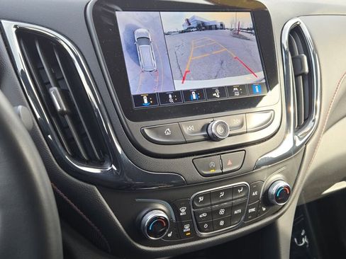 Used 2023 Chevrolet Equinox RS AWD/4WD image 25