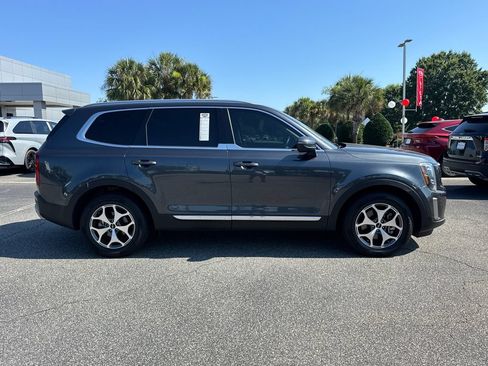 Used 2022 Kia Telluride EX FWD image 2