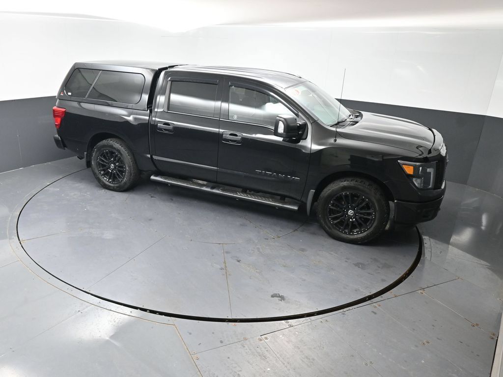 Used 2018 Nissan Titan SV AWD/4WD image 40