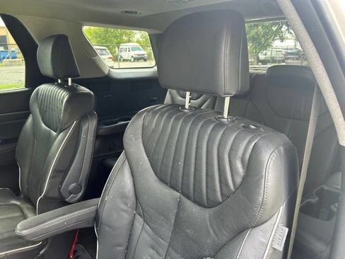 Used 2024 Hyundai Palisade Limited AWD/4WD image 16