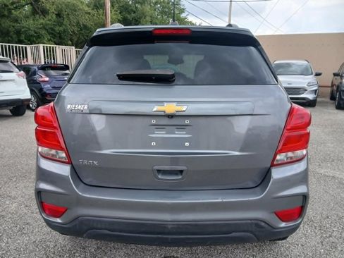 Used 2020 Chevrolet Trax LT w/ LT Convenience Package FWD image 6