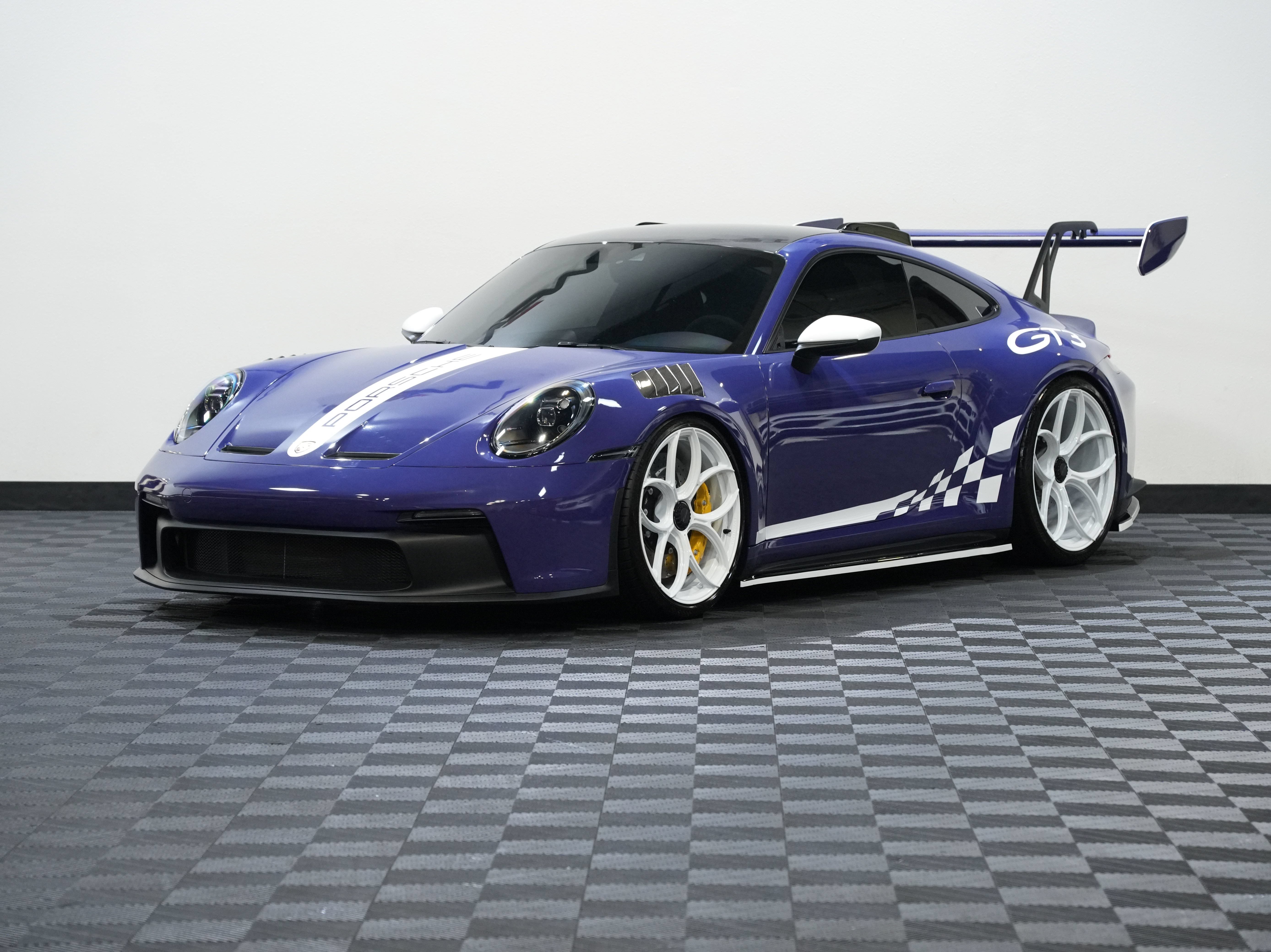 Used 2022 Porsche 911 GT3 RWD image 3