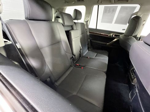 Used 2019 Lexus GX 460 Premium AWD/4WD image 27