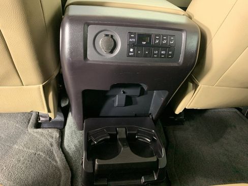 Used 2017 Toyota Sequoia SR5 image 34