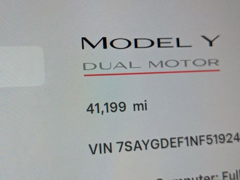 Used 2022 Tesla Model Y Performance image 17