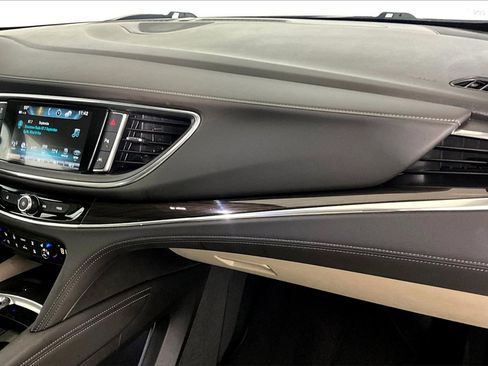 Used 2018 Buick Enclave Premium w/ Experience Buick Package image 12