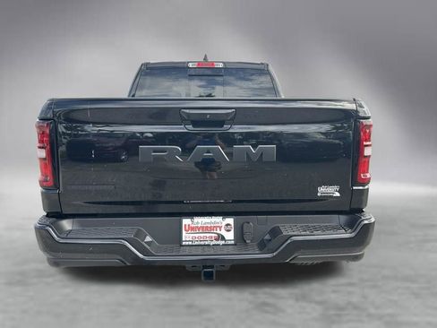 Used 2025 RAM 1500 Big Horn RWD image 32