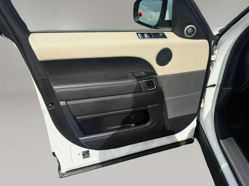 Used 2019 Land Rover Range Rover Sport HSE AWD/4WD image 11