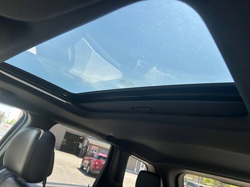 Used 2021 Jeep Grand Cherokee Limited image 22