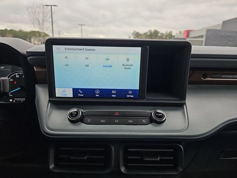 Used 2024 Ford Maverick Lariat w/ 4K Tow Package image 22