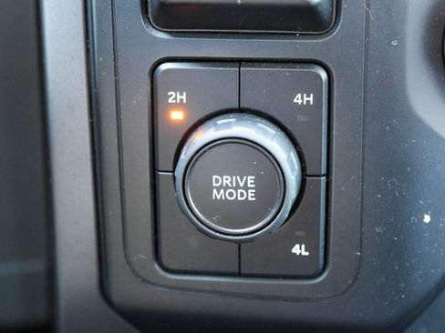 Used 2022 Ford F150 XLT image 25