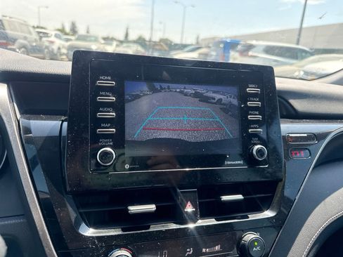 Used 2021 Toyota Camry SE FWD image 29