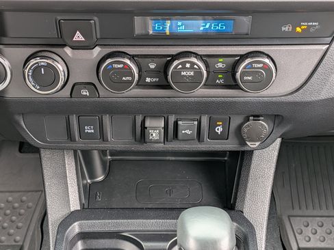 Certified 2023 Toyota Tacoma TRD Off-Road AWD/4WD image 29