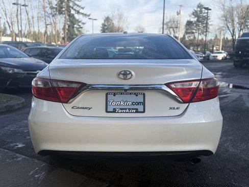 Used 2015 Toyota Camry XLE image 8