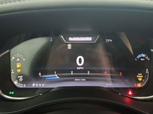 New 2026 RAM 2500 Laramie AWD/4WD image 15