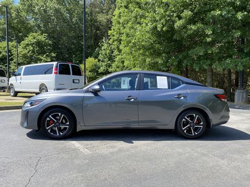 Used 2025 Nissan Sentra SV w/ All-Weather Package FWD image 6