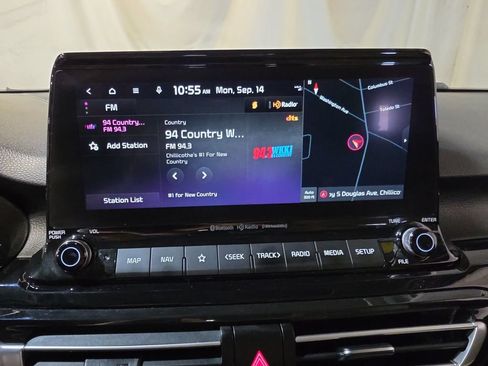 Used 2023 Kia Seltos EX AWD/4WD image 12