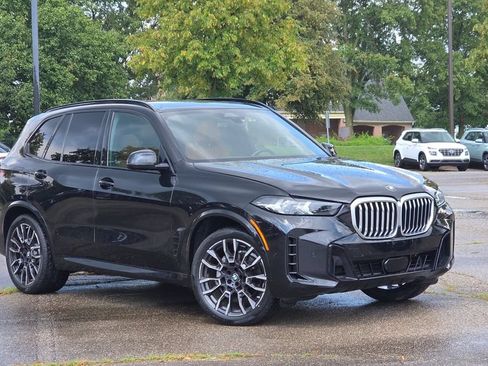 Used 2024 BMW X5 xDrive40i w/ M Sport Package AWD/4WD image 2