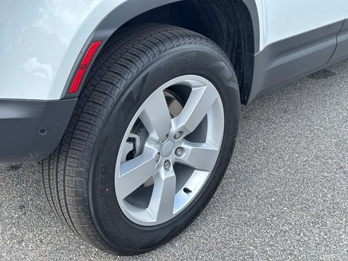 Certified 2025 Land Rover Defender 110 S image 6