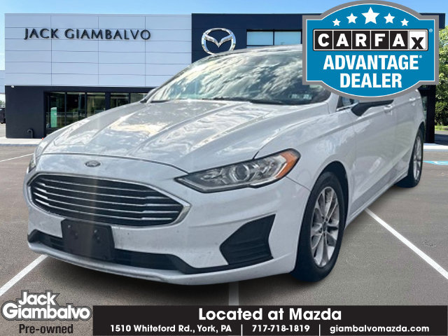 Used 2020 Ford Fusion SE FWD image 1