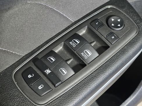 Used 2023 Dodge Charger SXT image 21