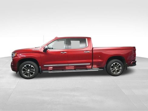 Used 2024 Chevrolet Silverado 1500 High Country w/ Z71 Off-Road Package AWD/4WD image 2