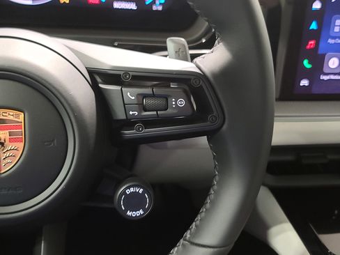 New 2026 Porsche Cayenne image 18