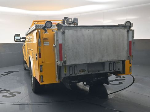 Used 2022 Ford F350 XL w/ Power Equipment Group image 8