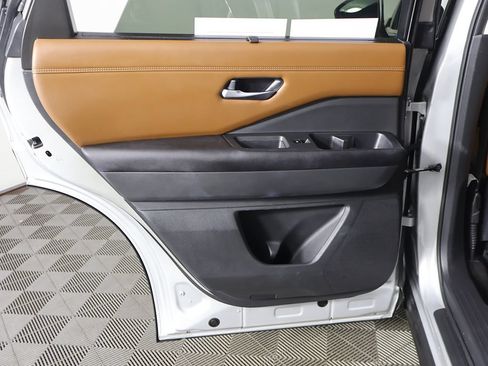 Used 2024 Nissan Pathfinder Platinum w/ Cargo Package AWD/4WD image 29