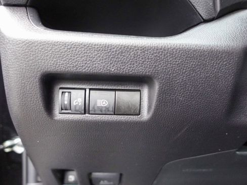 Used 2025 Toyota RAV4 XLE image 16