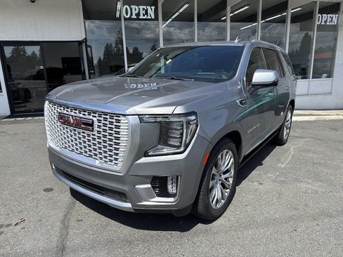 Used 2024 GMC Yukon Denali w/ Denali Reserve Package AWD/4WD image 2