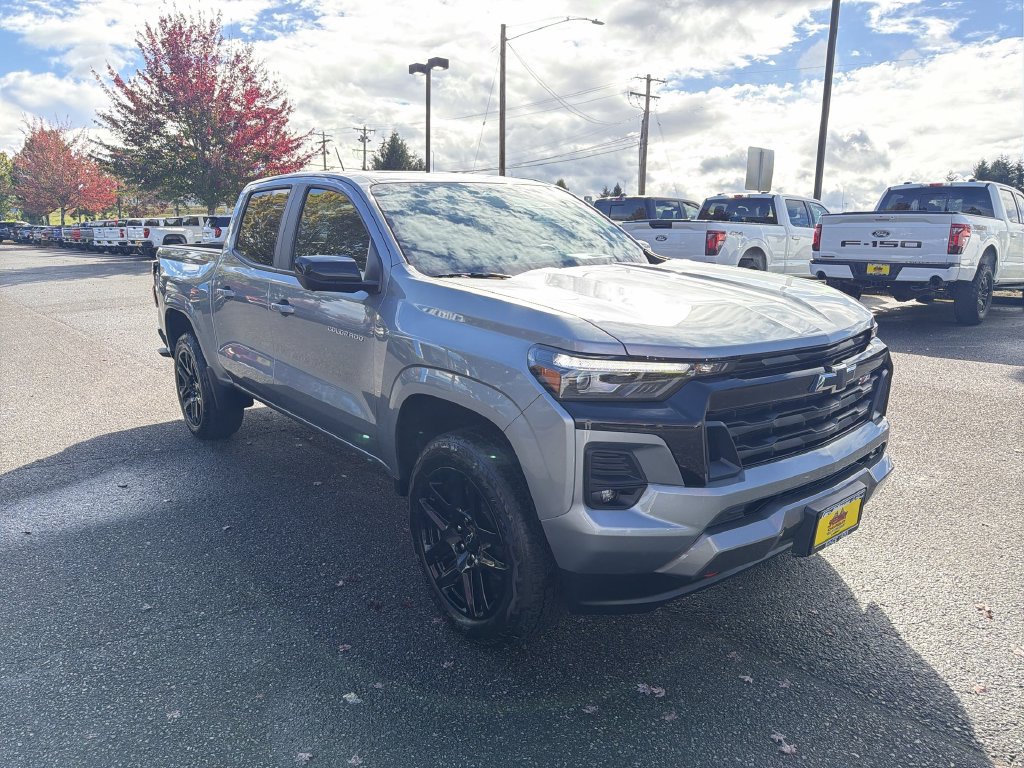 Certified 2025 Chevrolet Colorado Z71 w/ Technology Package AWD/4WD image 3