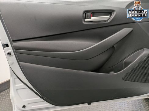 Used 2026 Toyota Corolla SE w/ SE Package FWD image 8