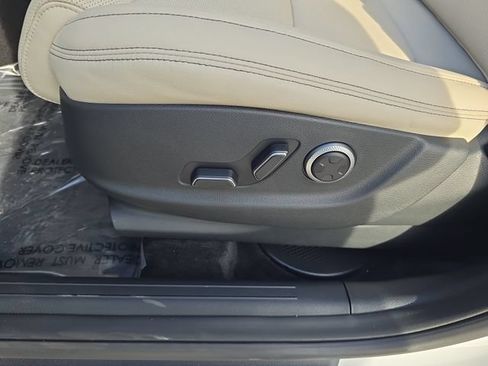 New 2026 Genesis GV70 2.5T Select AWD/4WD image 12