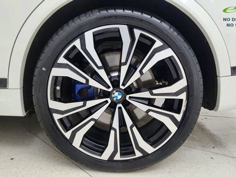 Used 2025 BMW X7 M60i AWD/4WD image 66