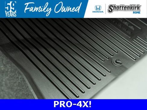 Used 2023 Nissan Frontier PRO-4X w/ Technology Package image 37