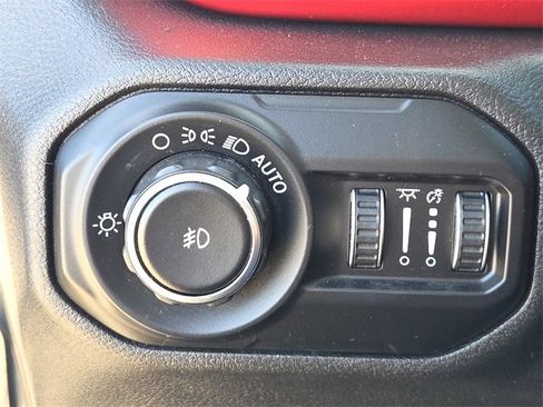 Used 2020 Jeep Wrangler Unlimited Rubicon image 25