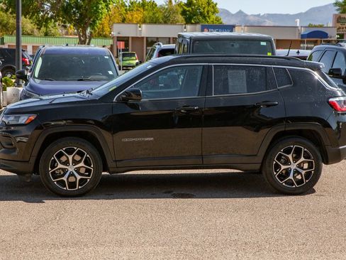 Used 2024 Jeep Compass Latitude AWD/4WD image 8