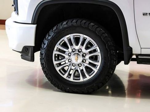 Used 2023 Chevrolet Silverado 2500 High Country w/ Z71 Off-Road Package image 51