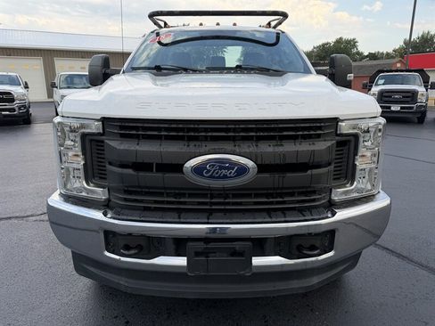 Used 2018 Ford F250 XL w/ XL Value Package AWD/4WD image 6