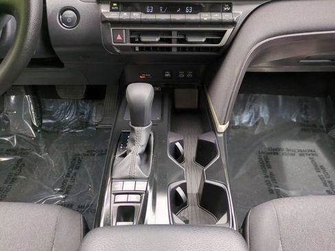 Used 2025 Toyota Camry LE w/ Convenience Package FWD image 18