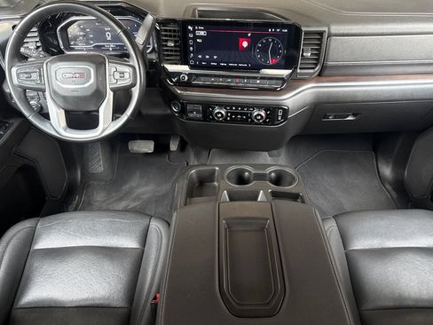 Used 2025 GMC Sierra 1500 SLT AWD/4WD image 14