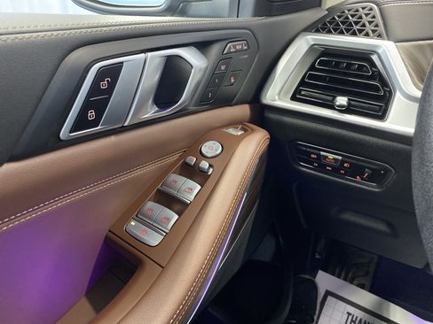 Used 2023 BMW X7 xDrive40i w/ Parking Assistance Package image 23