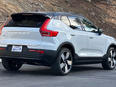 New 2026 Volvo EX40 Plus w/ Climate Package image 5